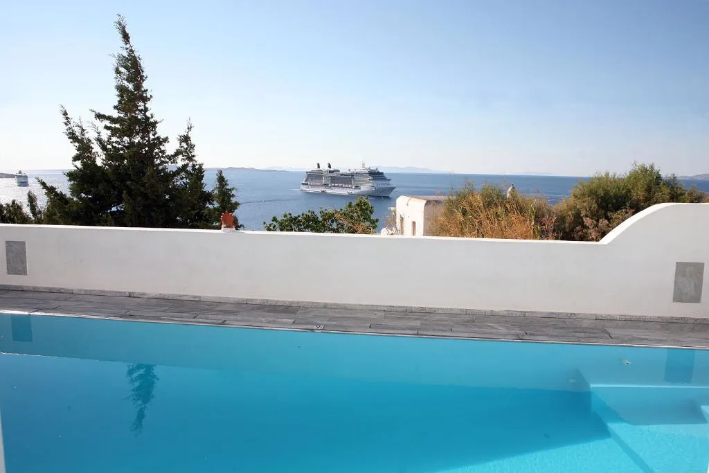 Pool, Madalena, Mykonos