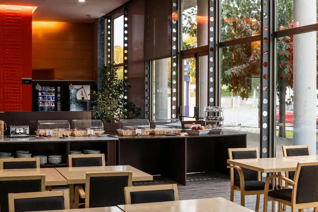 Restaurant, Holiday Inn Express Molins de Rei, Barcelona
