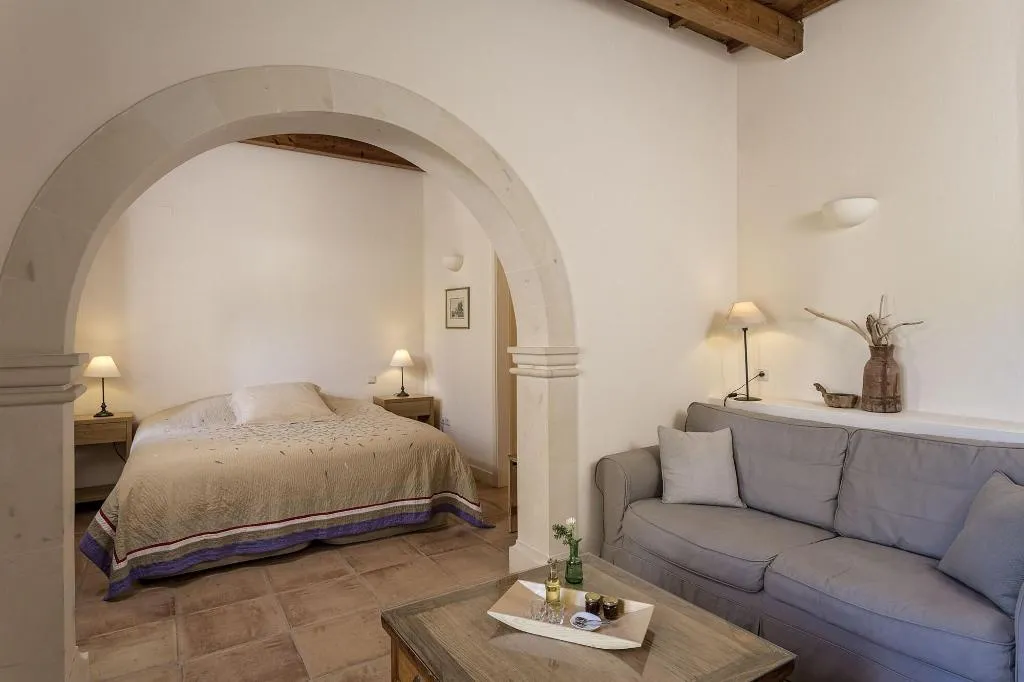 Room, Kapsaliana Village Hotel, Crete