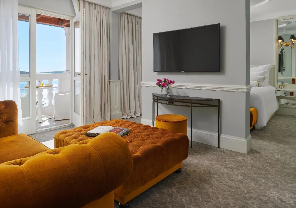 SUITE SEA VIEW WITH BALCONY Room, Palace Elisabeth Hvar Hotel, Split