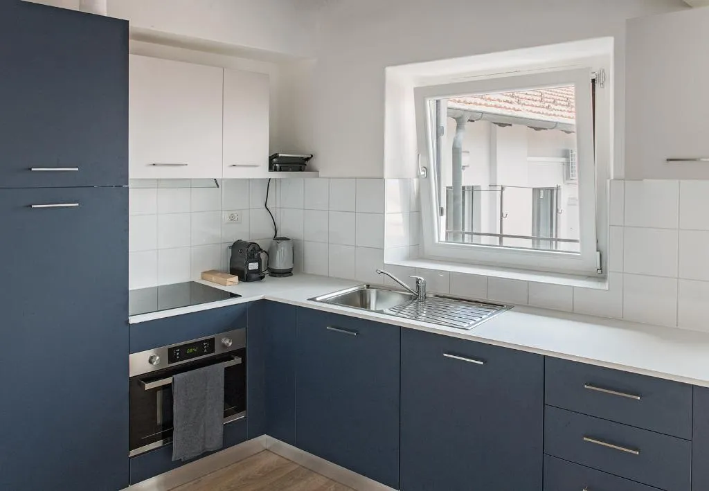 APARTMENT CLASSIC TWO BEDROOMS Room, Stresa Complex Levoasi, Milan
