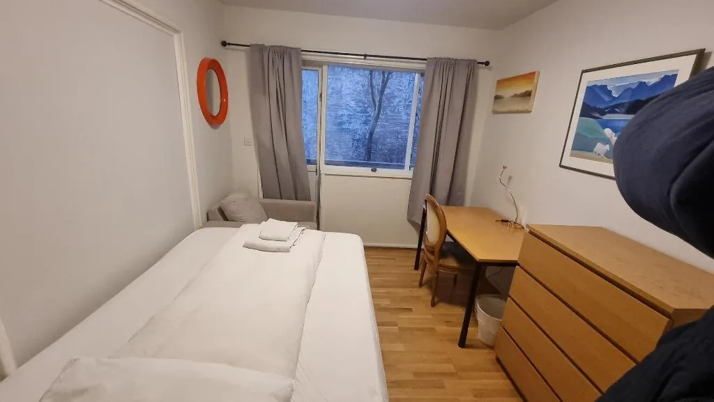 Room, Igdlo Guesthouse, Reykjavik