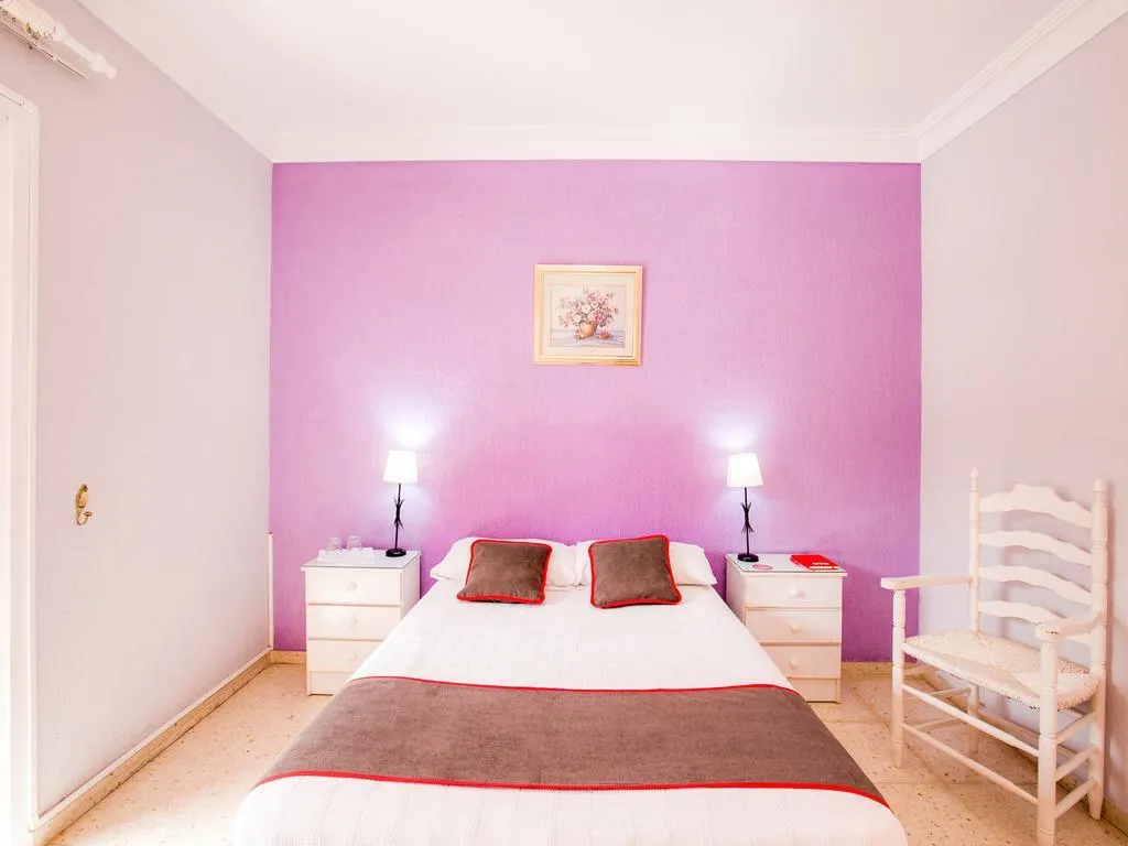 Room, Don Candido, Tenerife