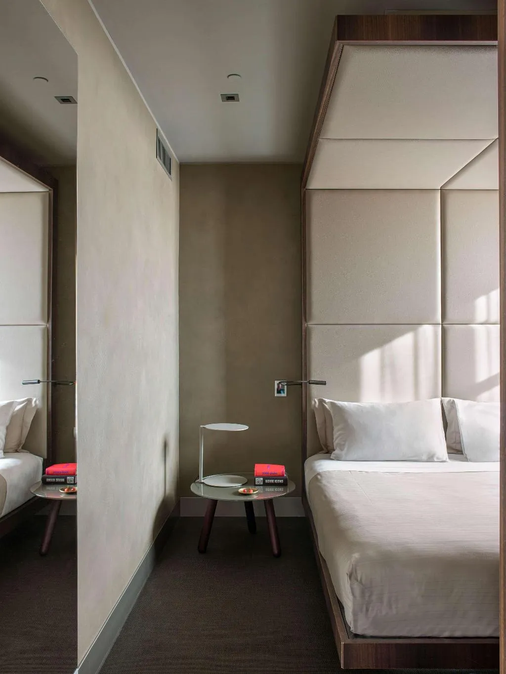 JUNIOR SUITE KING SIZE BED Room, Me Milan Il Duca, Milan