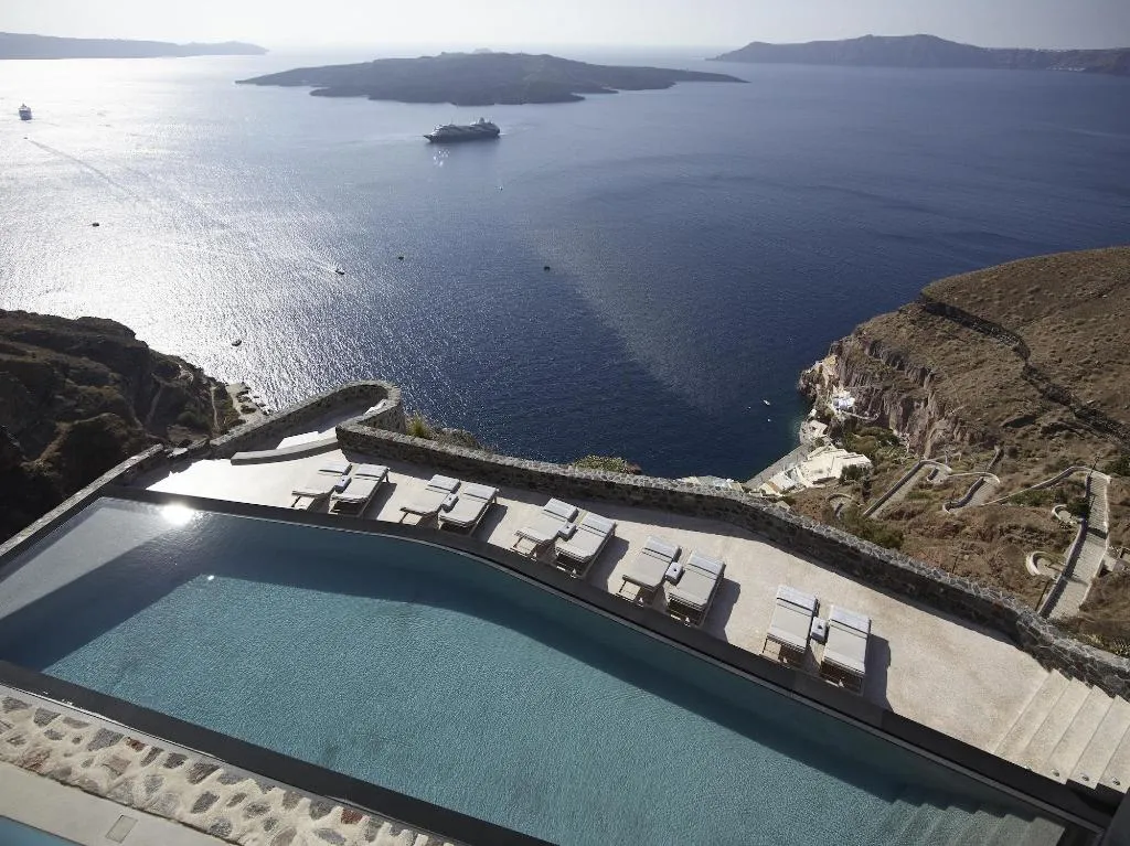 General view, Villa Bordeaux, Santorini