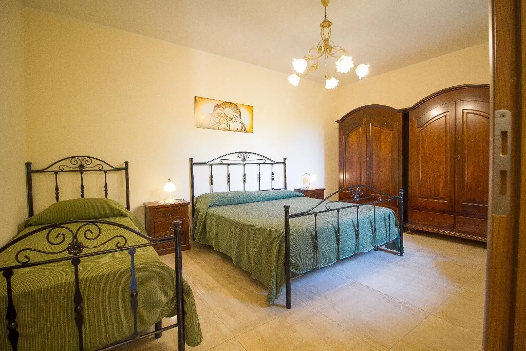 APARTMENT GARDEN VIEW Room, Etna Royal View, Catania