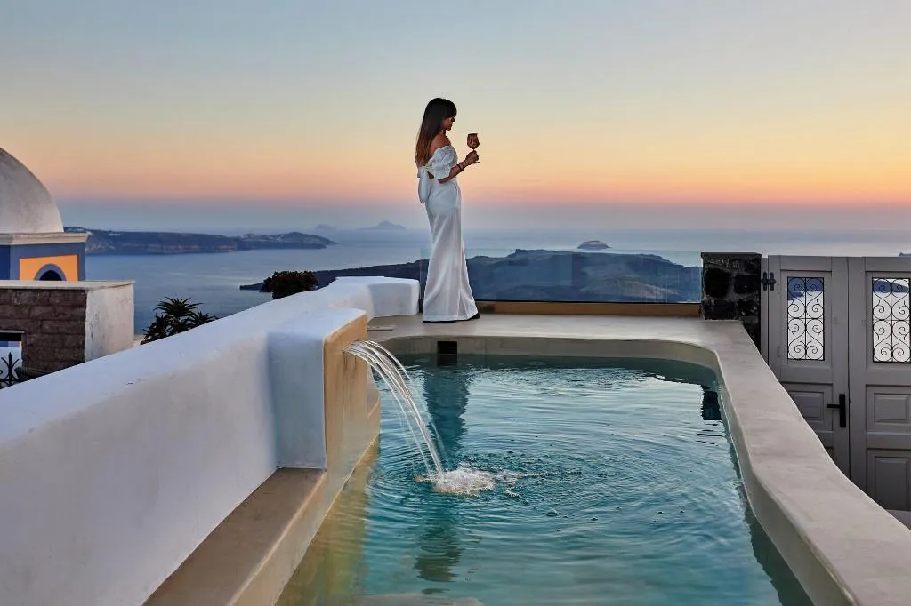 Room, You And Me Suites, Santorini