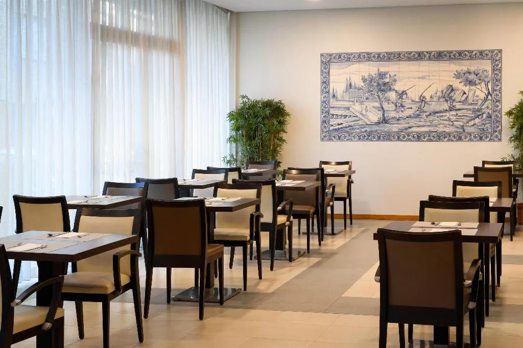 Restaurant, TRYP Porto Centro Hotel, Porto