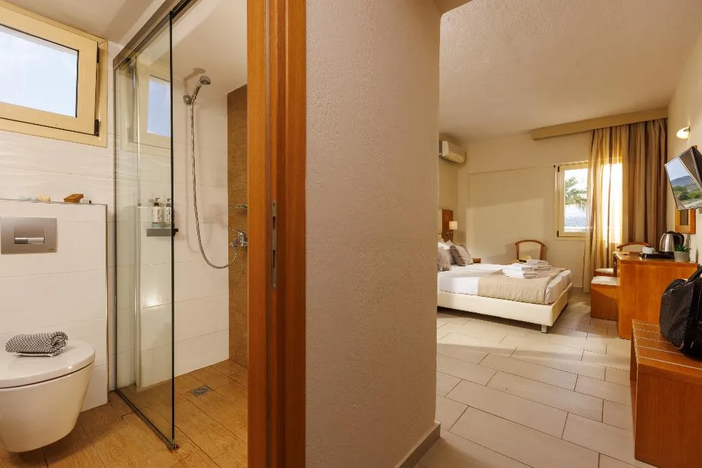Double or Twin GARDEN VIEW Room, Malia Bay Beach Hotel & Bungalows, Crete