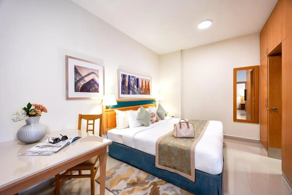 SUITE STANDARD Room, Golden Sands Hotel Apartments, Dubai