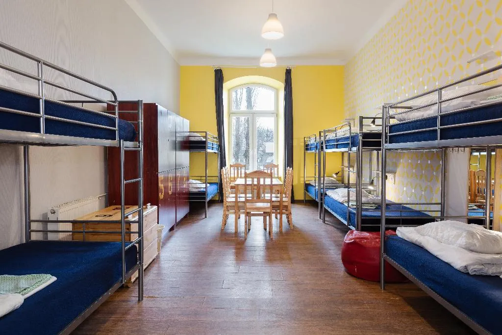 Bed in dormitory WITH SHARED BATHROOM Room, Hostel Atlantis Kraków, Krakow