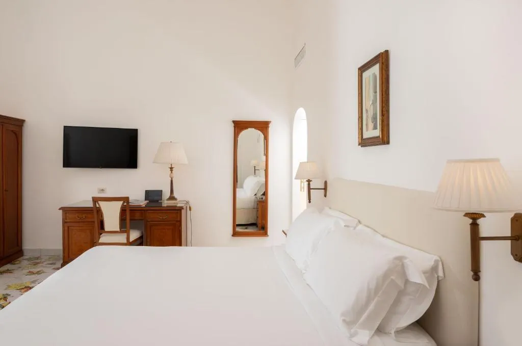 TRIPLE SEA VIEW Room, Hotel Syrene Capri, Naples