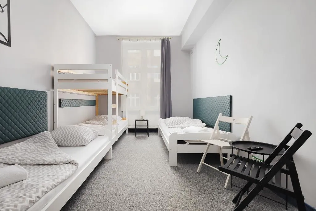 QUADRUPLE STANDARD Room, Moon Hostel Krakow, Krakow