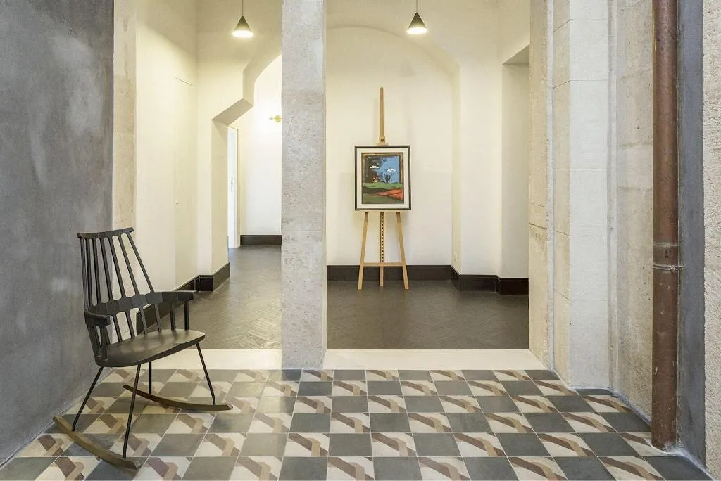 Lobby, Asmundo Di Gisira, Catania