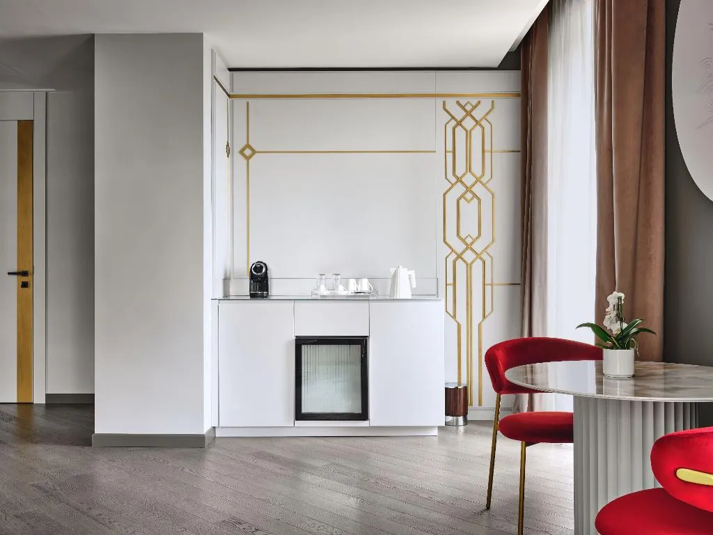 SUITE DELUXE LAKE VIEW Room, Boutique Hotel Stresa, Milan