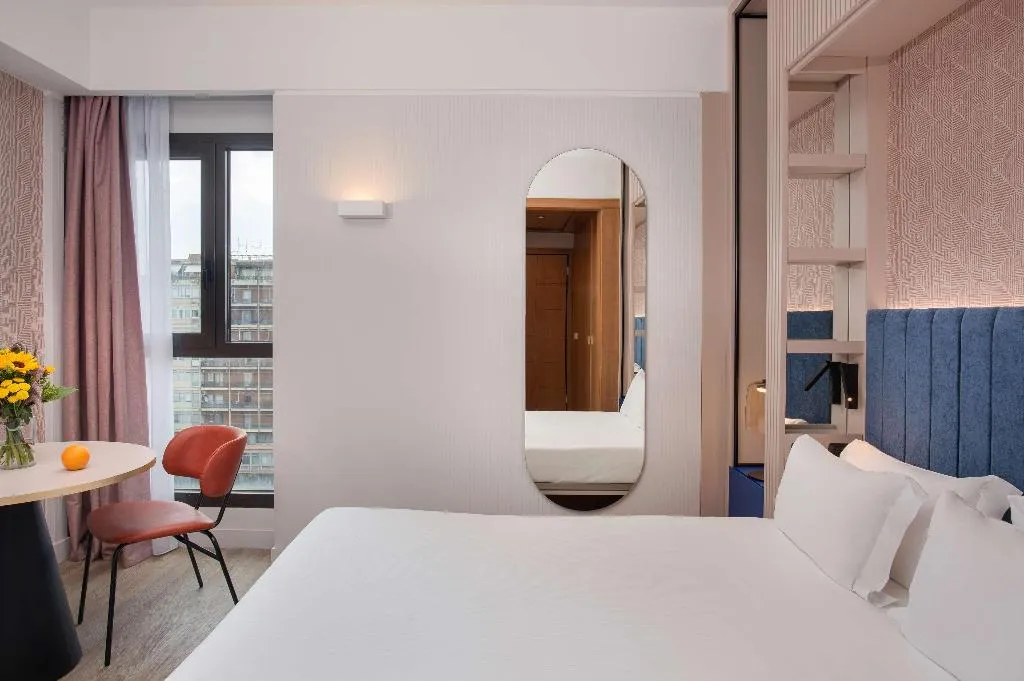 FAMILY ROOM CAPACITY 2 Room, NH Catania Centro, Catania