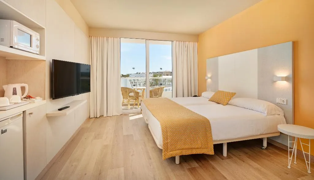 STUDIO CAPACITY 1 Room, Protur Vista Badía Aparthotel, Majorca