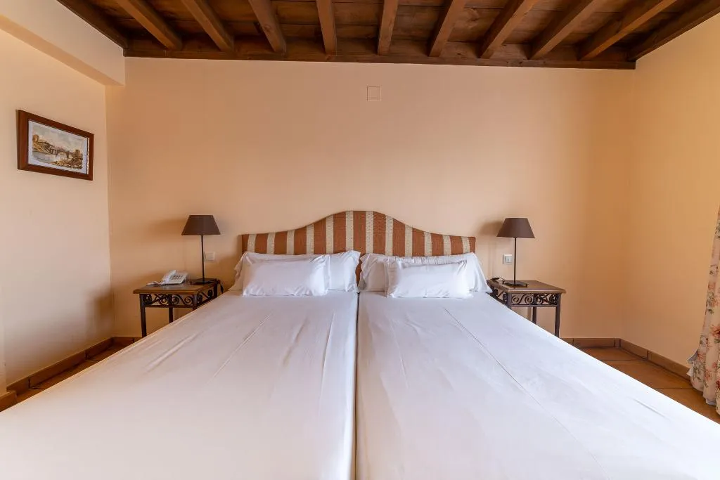 Room, Hotel Cigarral De Caravantes, Madrid