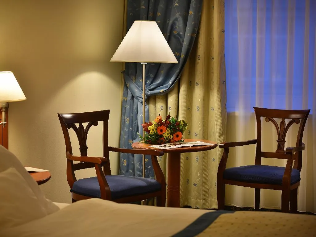 SINGLE STANDARD Room, Ramada Prague City Centre, Prague