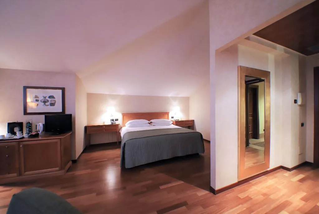 FAMILY ROOM STANDARD Room, Monica Hotel Fiera, Milan