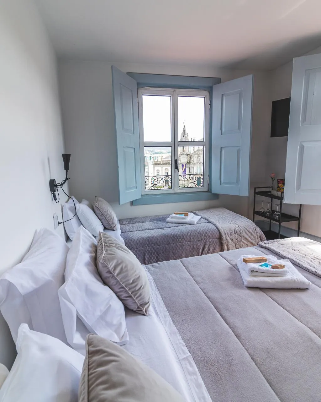 VILLA THREE BEDROOMS ONE BATHROOM Room, Vila Santa Cruz Guest House, Porto