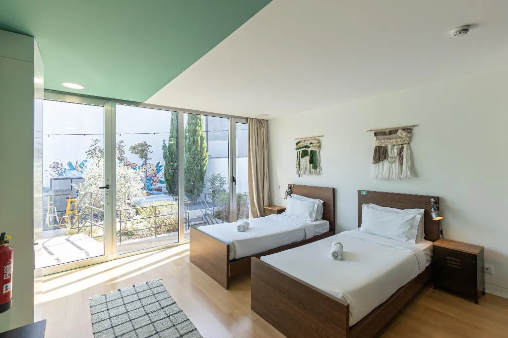 FAMILY ROOM STANDARD Room, Selina Porto, Porto