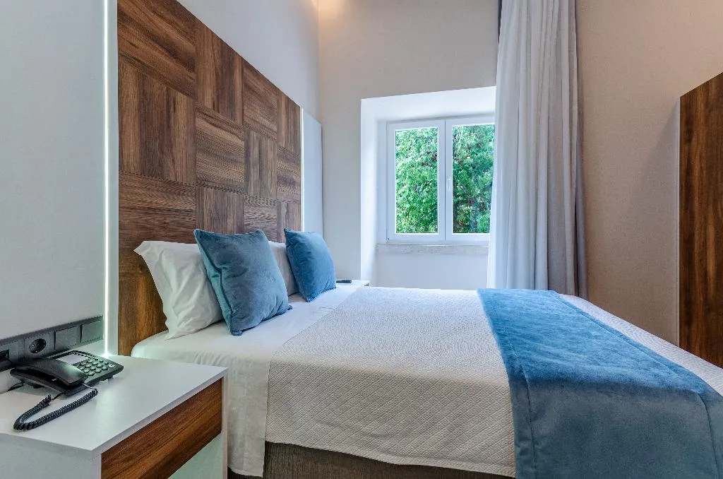 DOUBLE SUPERIOR Room, Hotel Avenida Park, Lisbon