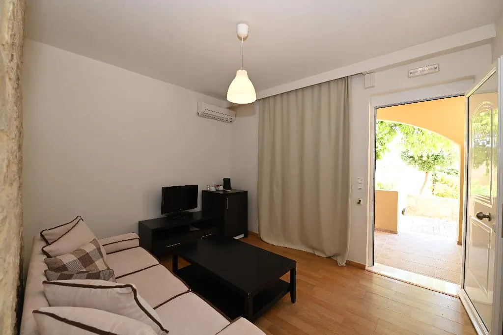 JUNIOR SUITE STANDARD Room, RG Village Crete, Crete