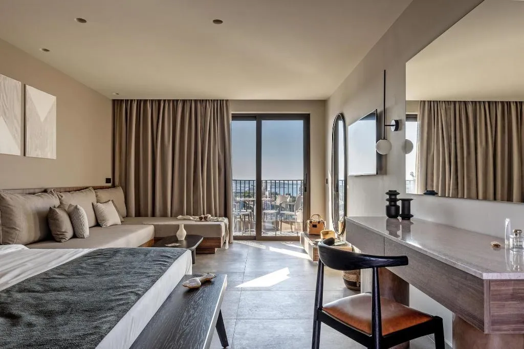 Room, Elios Hill - Sun Kissed Happiness, Crete