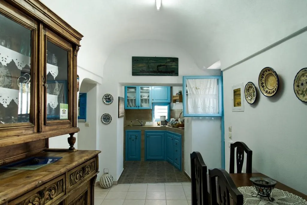Room, Canava Santino, Santorini