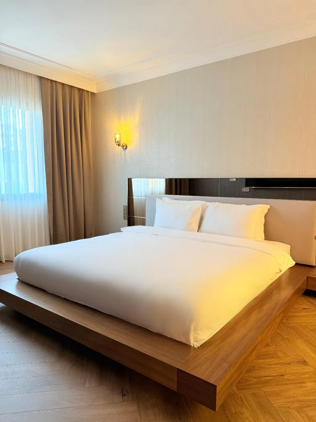 SUITE KING BED WITH JACUZZI Room, The Yali Konak Hotel Izmir, Izmir