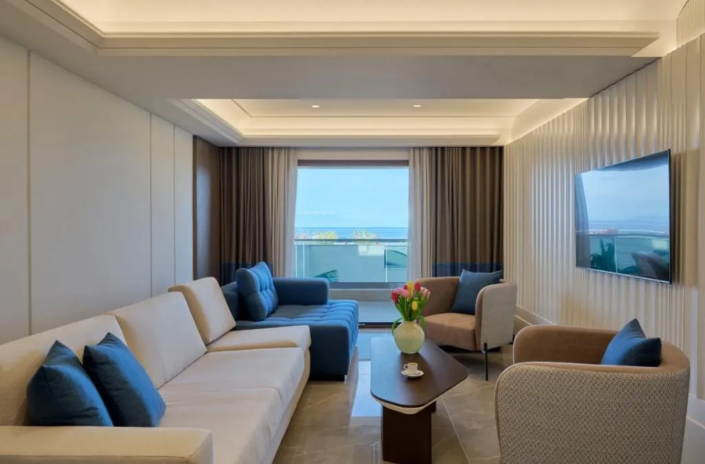 SUITE SEA VIEW ONE BEDROOM Room, Pomegranate Wellness Spa Hote, Halkidiki