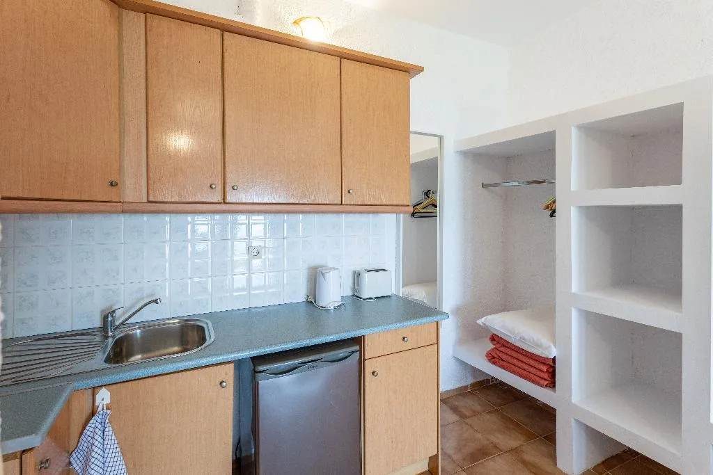 APARTMENT SEA VIEW WITH TERRACE Room, Metaxatos Apartments, Kefallinia