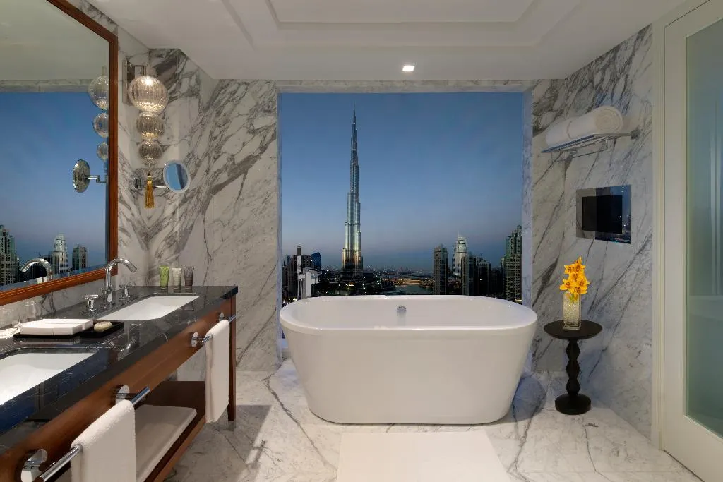 SUITE LUXURY Room, Taj Dubai, Dubai