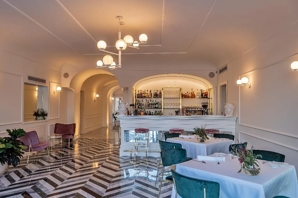 Bar, Lorelei Londres, Naples