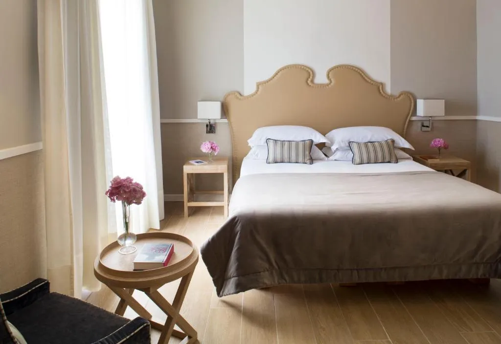 DOUBLE SUPERIOR Room, Starhotels Terminus, Naples