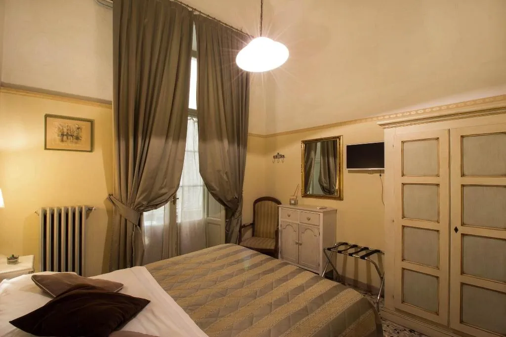 Room, Tourist House Duomo, Florence