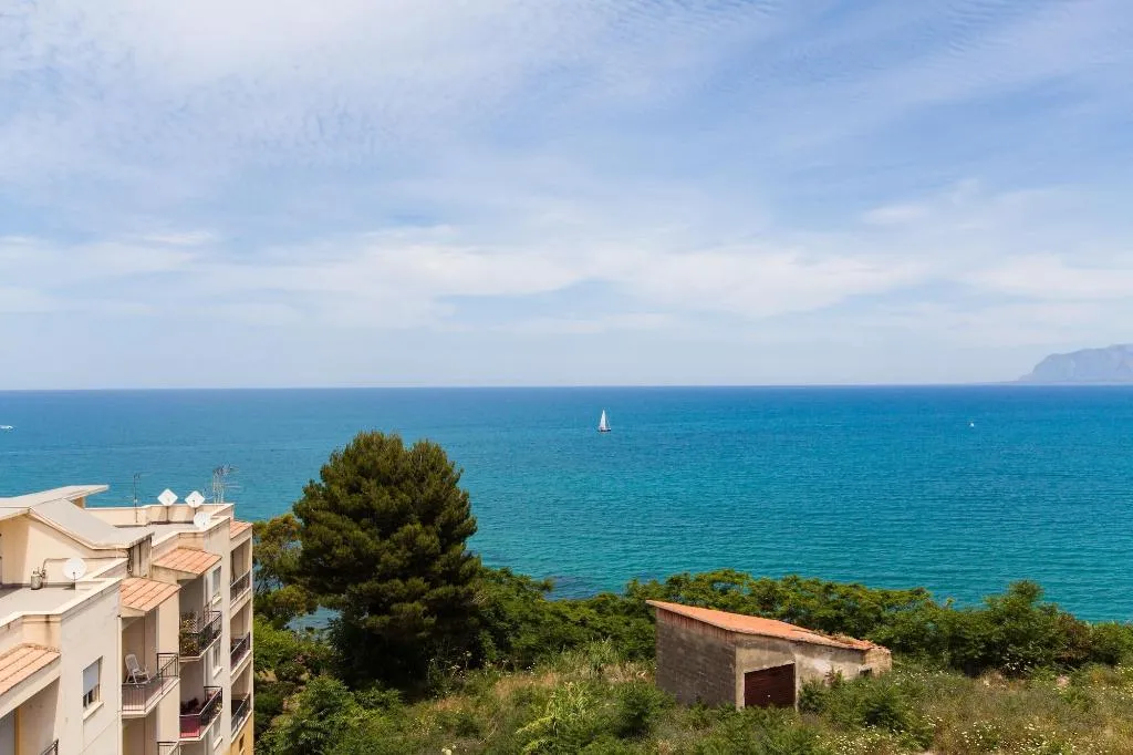 General view, B&B A Mare, Palermo