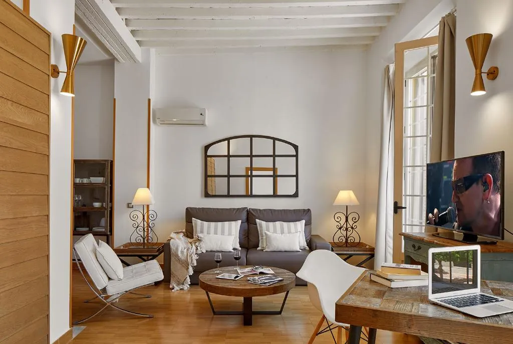 APARTMENT WITH BALCONY Room, Lodgingmalaga Plaza de la Constitucion, Costa Del Sol