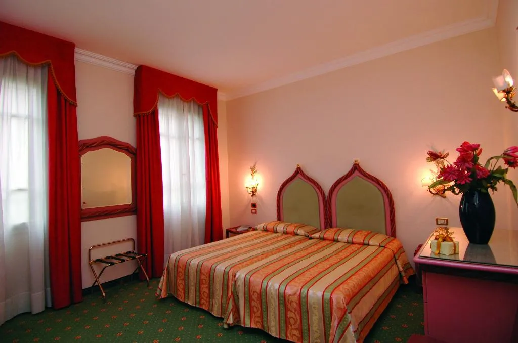 TRIPLE STANDARD Room, Hotel Biasutti, Venice