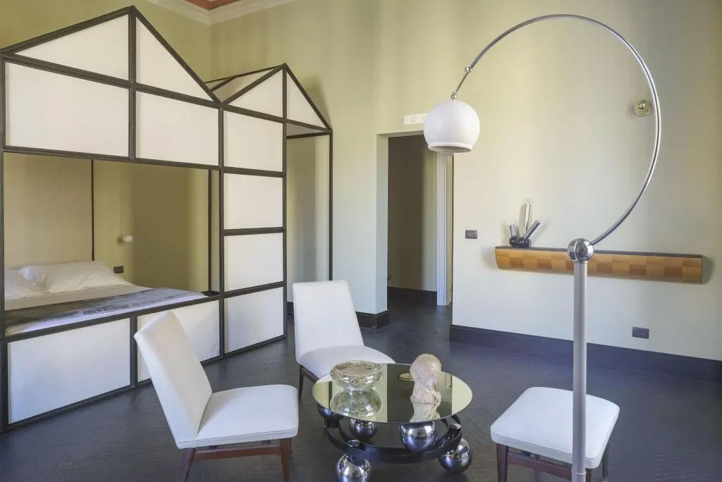 Room, Asmundo Di Gisira, Catania