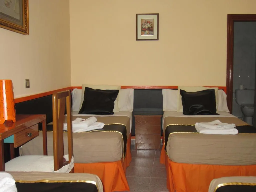 Room, CH Chelo, Madrid