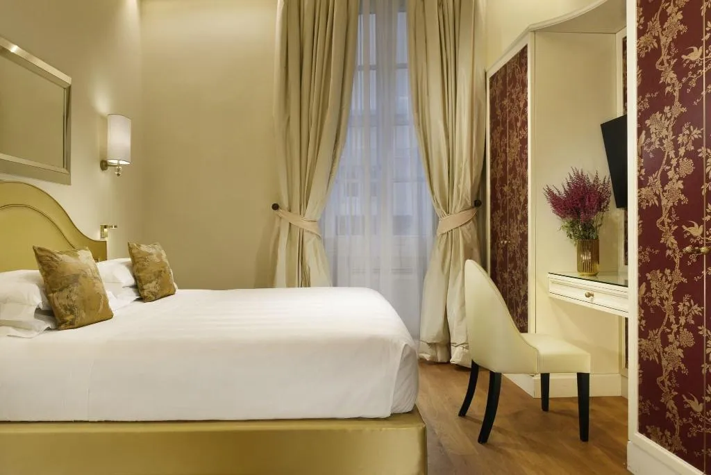 JUNIOR SUITE STANDARD Room, San Firenze Suites And Spa, Florence