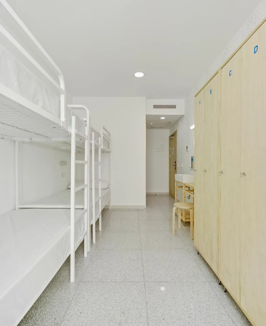 QUADRUPLE CAPACITY 4 ONE BEDROOM Room, Loop INN Hostel Cartagena, Costa Blanca