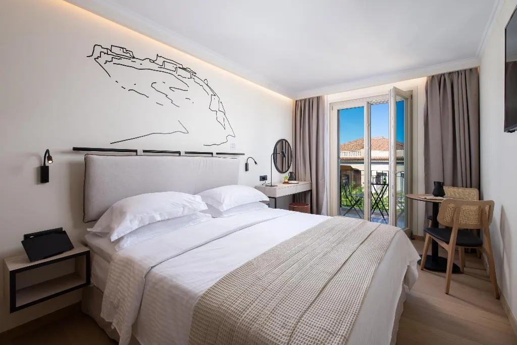 Double or Twin DELUXE WITH BALCONY Room, Epoch House & The Orange Shop Adults Only, Kalamata