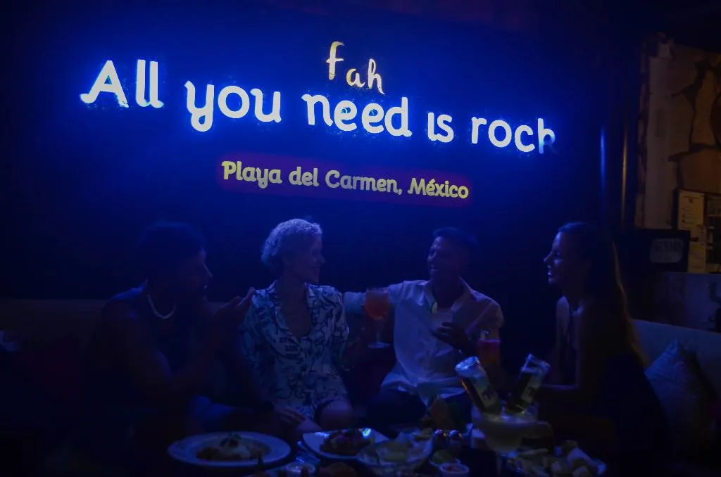 Restaurant, Siesta Fiesta Hotel – 5th Avenue, Playa Del Carmen