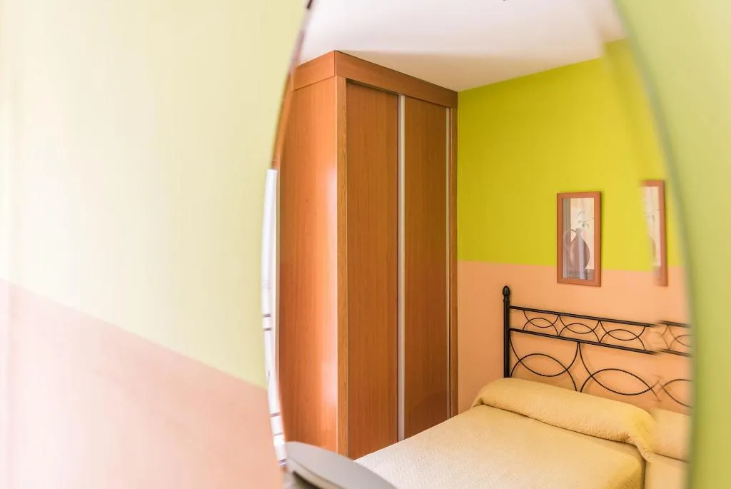 Room, Hostal Arkanta, Madrid