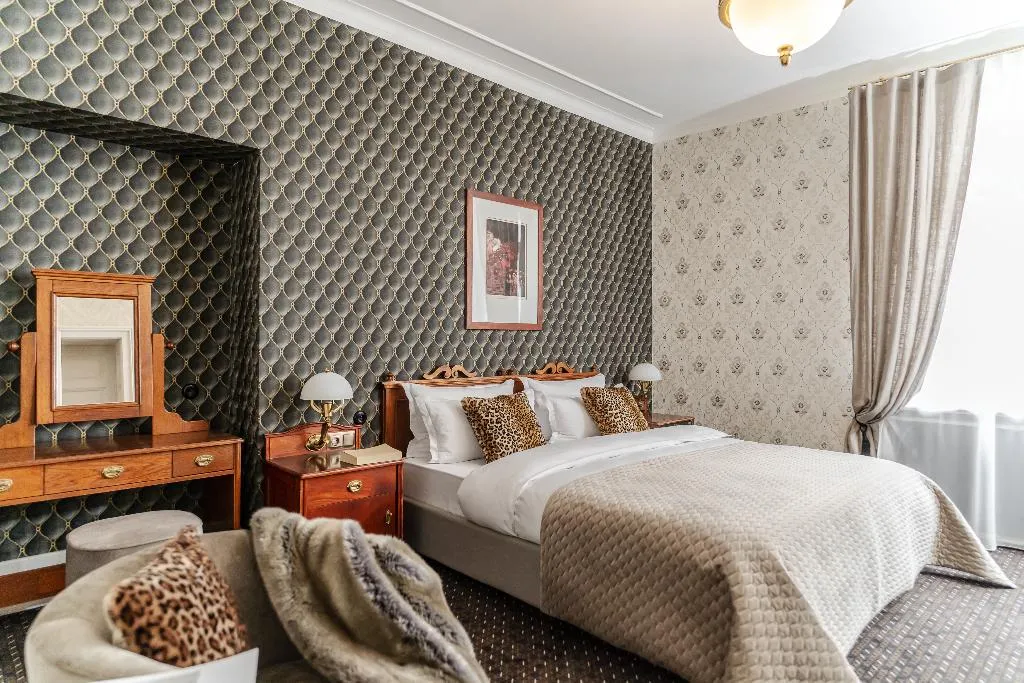 DOUBLE DELUXE Room, Hotel H15 Francuski Old Town - Destigo Hotels, Krakow