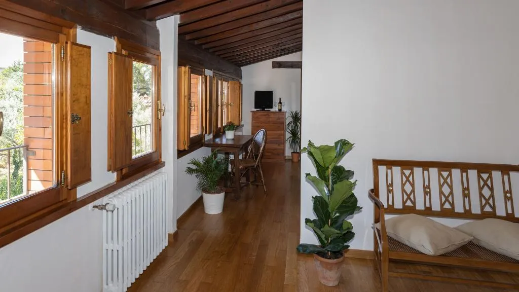 Room, Villa Bonelli, Florence