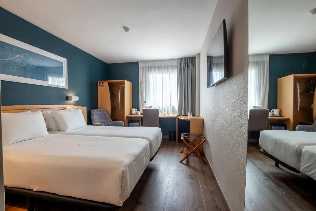 TWIN STANDARD Room, Travelodge Alicante Puerto, Costa Blanca